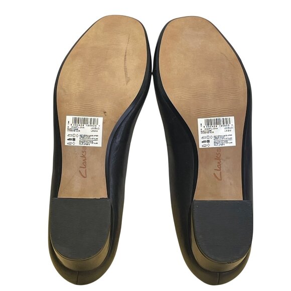 Clarks Women’s Black Combi Leather & Patent Chartli Diva Block Heel Pumps Sz 9M - Picture 9 of 10